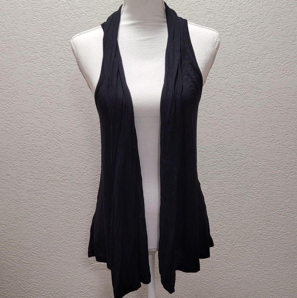 Black Sleeveless Cardigan - Picture 1 of 4